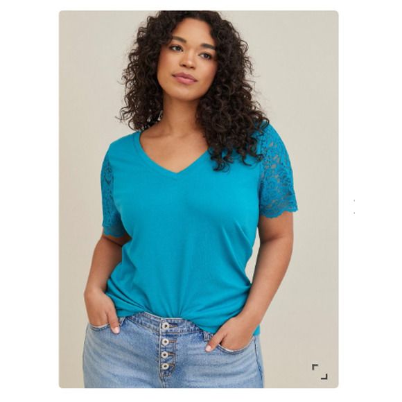 torrid Tops - Torrid size 0 (Women Medium 10) Teal Classic V-neck Lace Short Sleeve T-shirt